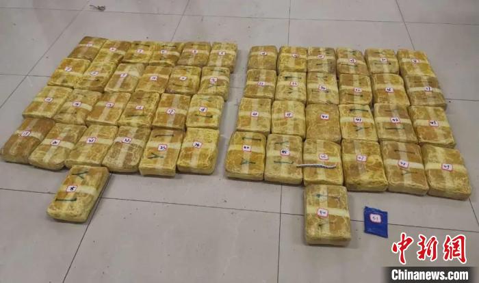 云南普洱警方连破两起毒品大案缴毒64.65公斤